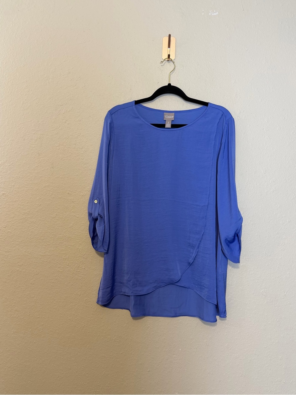 Chico's Blue Top Size‎ Large Lightweight Silky Draped Roll Tab Sleeve Blouse